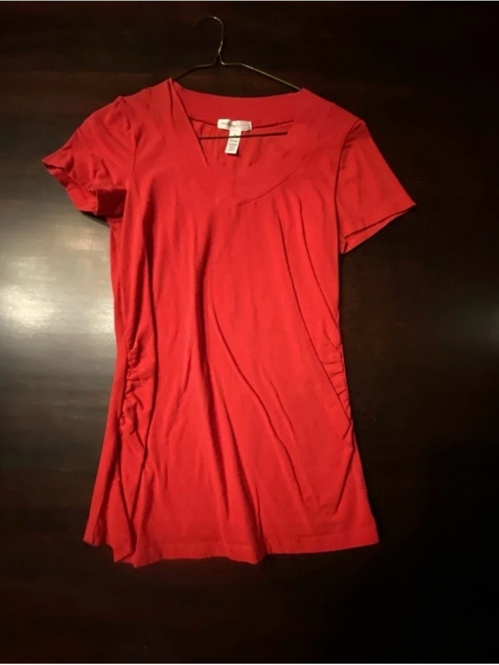 Ambiance Maternity Red V-Neck Top – Women's Size M – Short Sleeve Ruched